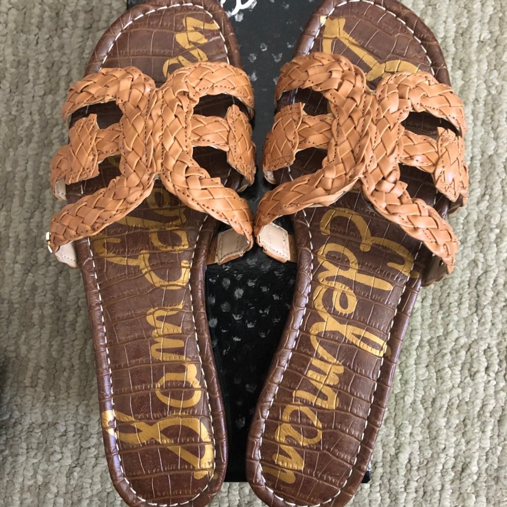 SAM EDLEMAN- BECKI WOVEN FLAT SANDALS